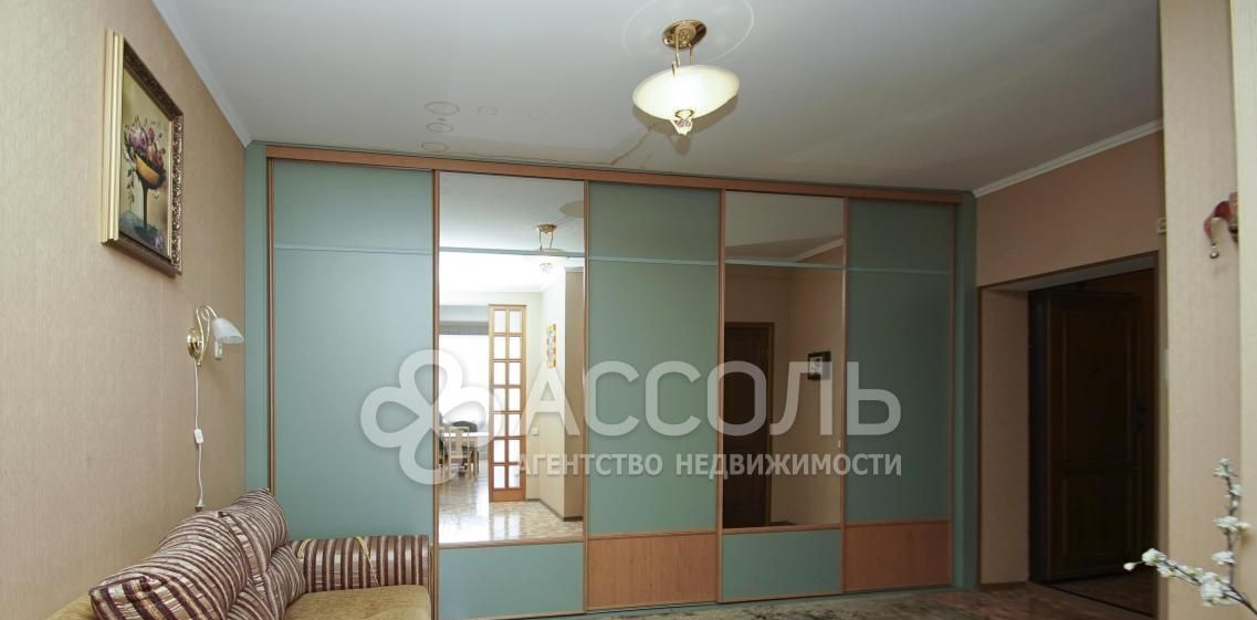 квартира г Омск р-н Центральный ул Добровольского 5/1 фото 17