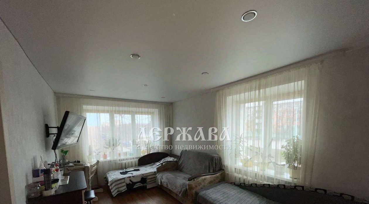 квартира г Старый Оскол микрорайон Горняк 13 фото 3