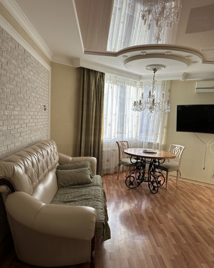 квартира г Екатеринбург р-н Кировский Уральская ул Уральская 75 фото 1