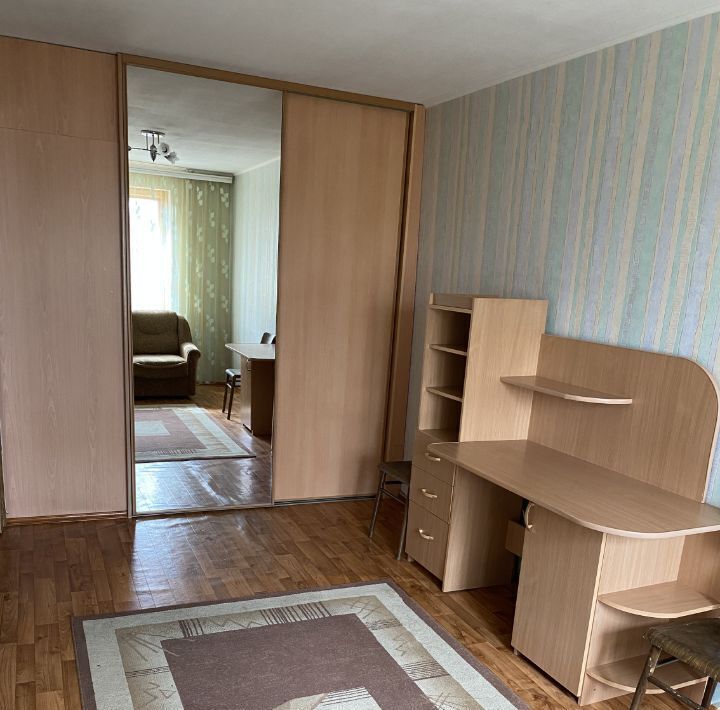 квартира г Каменск-Шахтинский ул Щаденко 80б фото 4