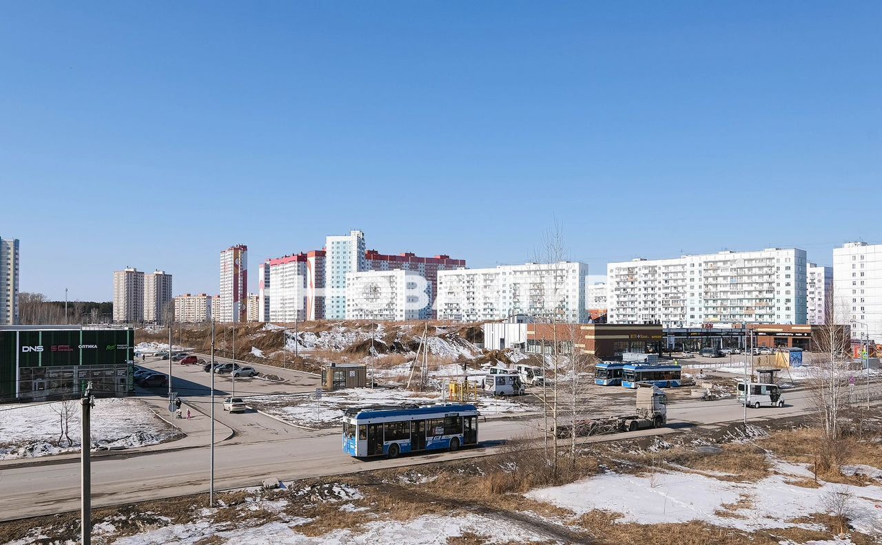 квартира г Новосибирск р-н Кировский ул Николая Сотникова 12 фото 14