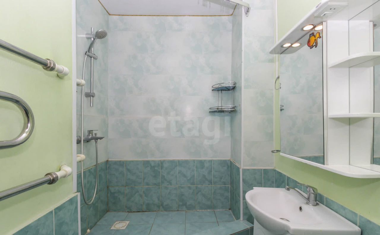 квартира г Омск р-н Кировский ул Звездная 8к/1 фото 13