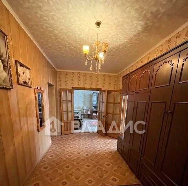 дом г Старый Оскол ул Сталеваров фото 5