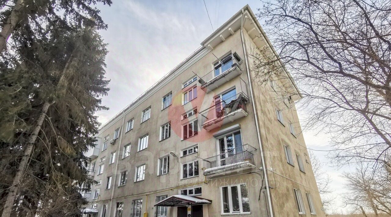 квартира г Омск р-н Центральный ул Ивана Алексеева 1в фото 20