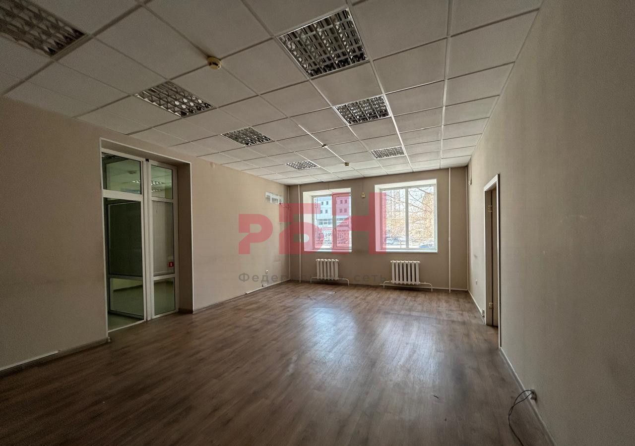 торговое помещение г Тюмень р-н Центральный ул 50 лет Октября 1/1 фото 4
