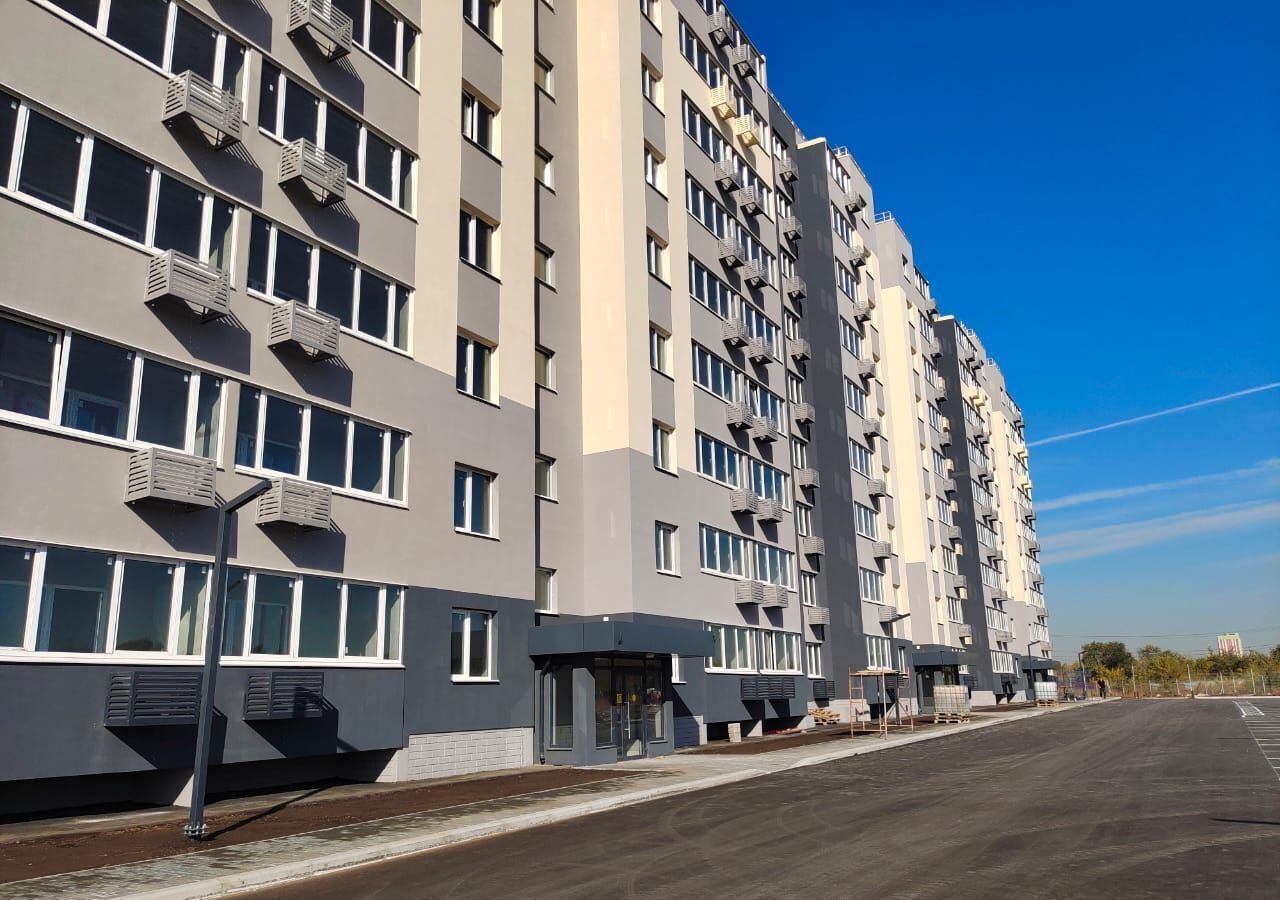 квартира г Тольятти р-н Автозаводский б-р Приморский пр-кт Московский ЖК «Юго Западный» поз. 2, ул. Строителей фото 1