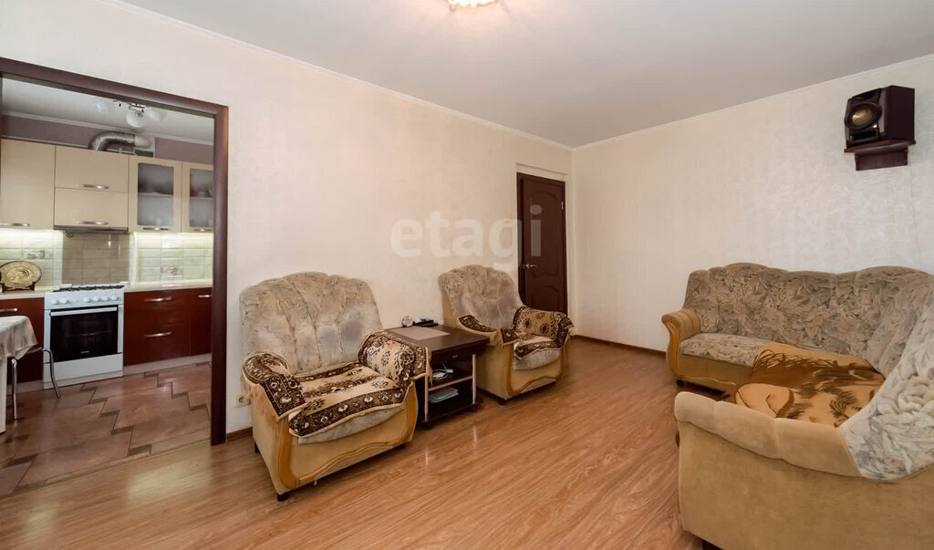 квартира г Бийск улица Разина, 70 фото 1