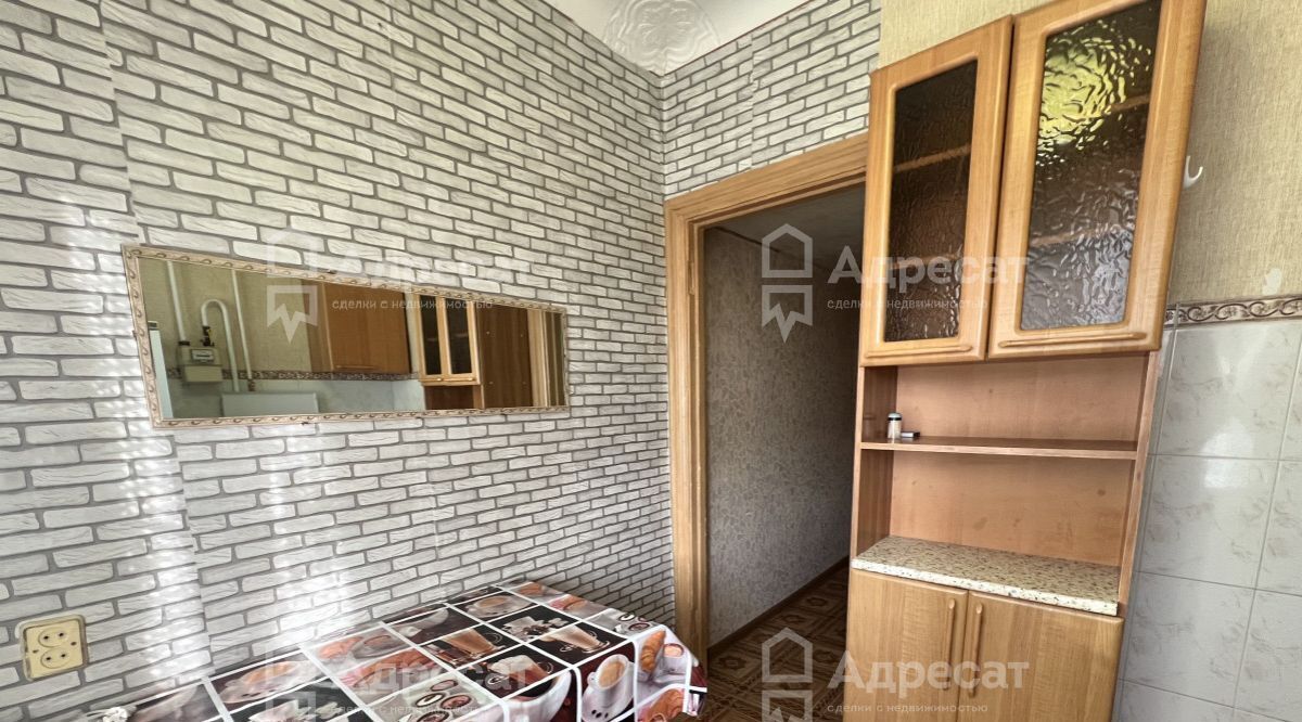 квартира г Волгоград р-н Тракторозаводский ул им. Батова 8 фото 2