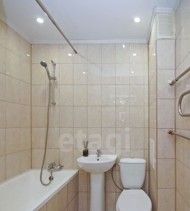 квартира г Омск р-н Кировский ул Мельничная 87к/3 фото 9