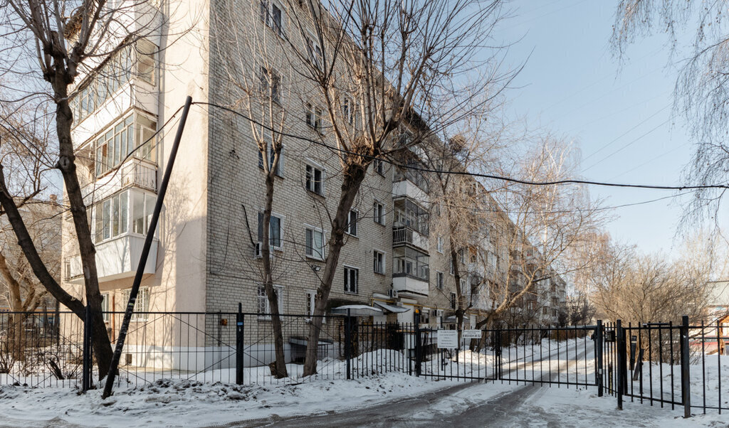 квартира г Екатеринбург р-н Ленинский Чкаловская ул 8 Марта 127 фото 4