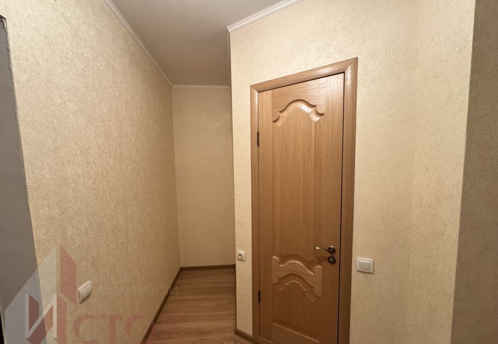 квартира г Саратов р-н Волжский ул им братьев Никитиных 18 фото 4