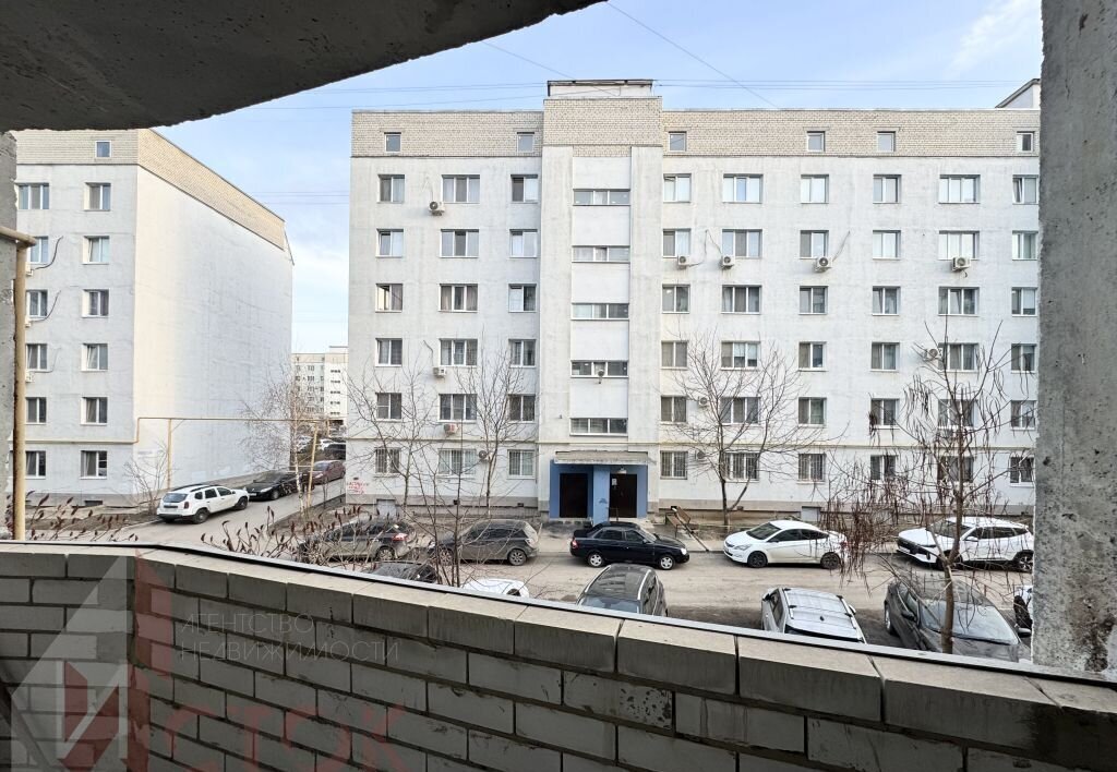 квартира г Саратов р-н Волжский ул им братьев Никитиных 18 фото 8
