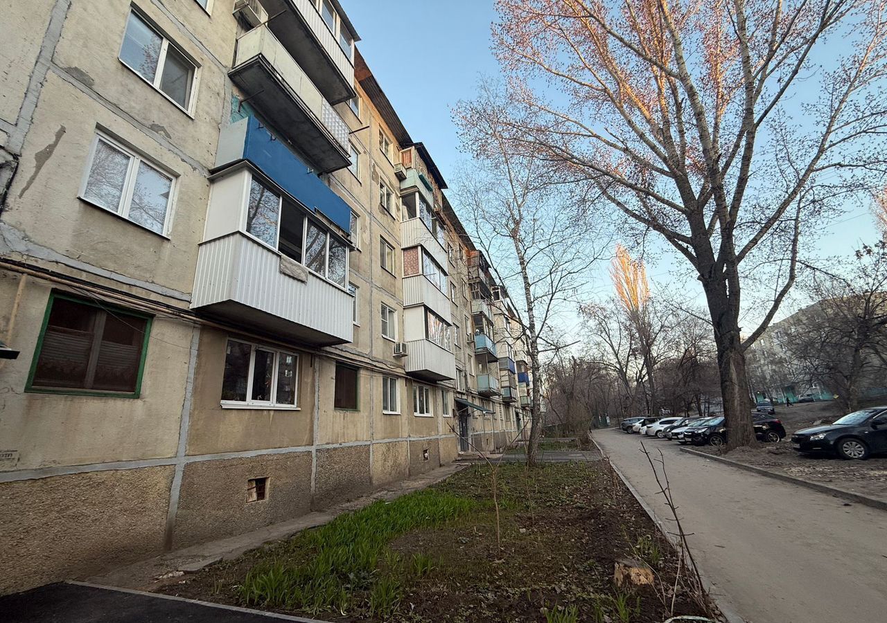 квартира г Саратов р-н Заводской ул им Азина В.М. 35а фото 1