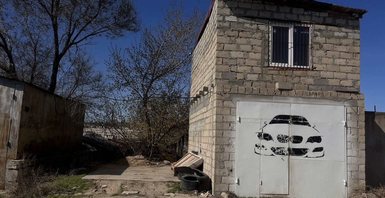 гараж г Волгоград р-н Дзержинский ул им. полковника Батюка 84 фото 1