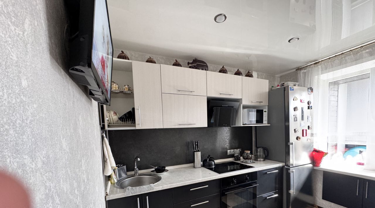 квартира г Тольятти р-н Автозаводский б-р Курчатова 12 4-й кв-л фото 5
