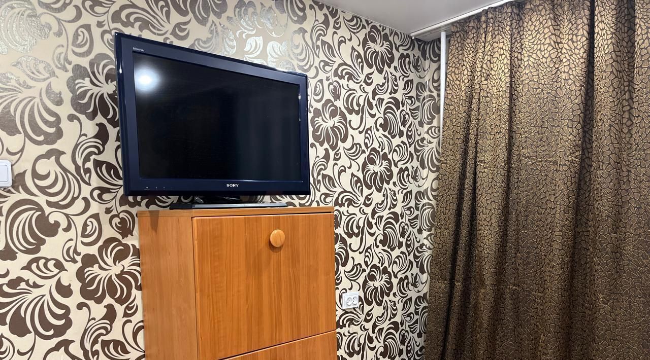 квартира г Новокузнецк р-н Орджоникидзевский ул Радищева 6 фото 1