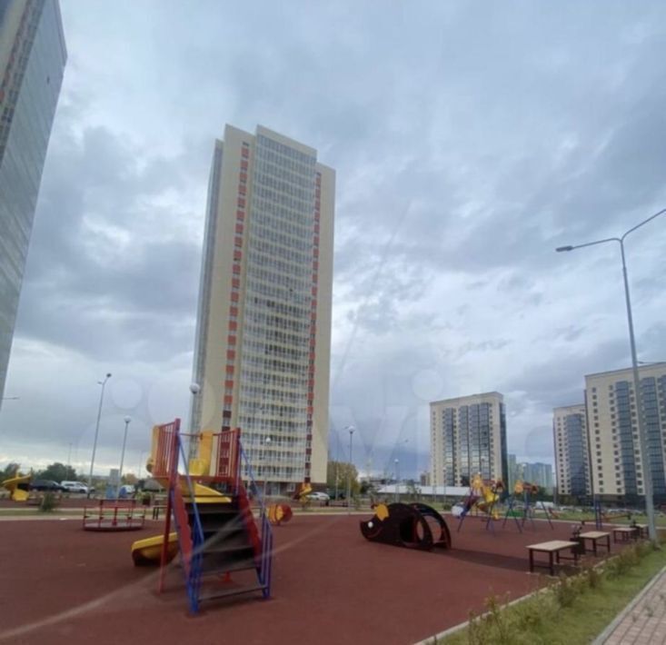 квартира г Красноярск р-н Центральный ул Караульная 39а фото 1