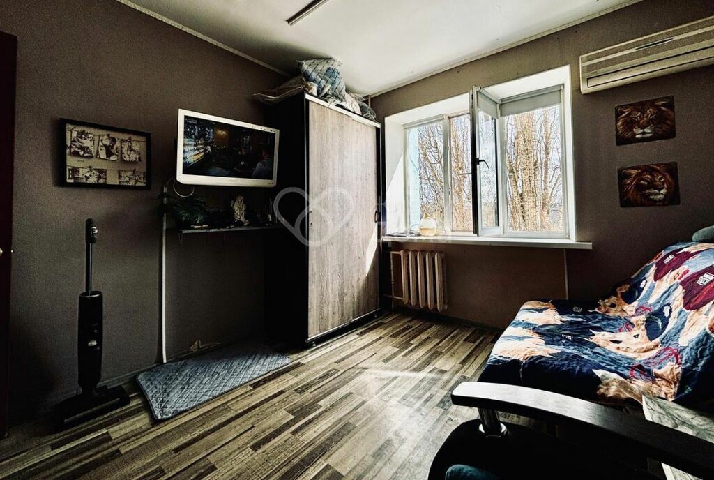 квартира г Волгоград р-н Дзержинский ул Шекснинская 22 фото 4