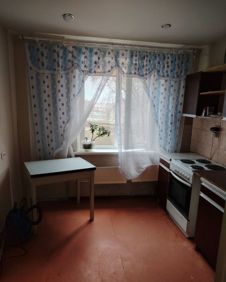 квартира г Тольятти р-н Автозаводский 13 квартал ул 40 лет Победы 108 фото 2