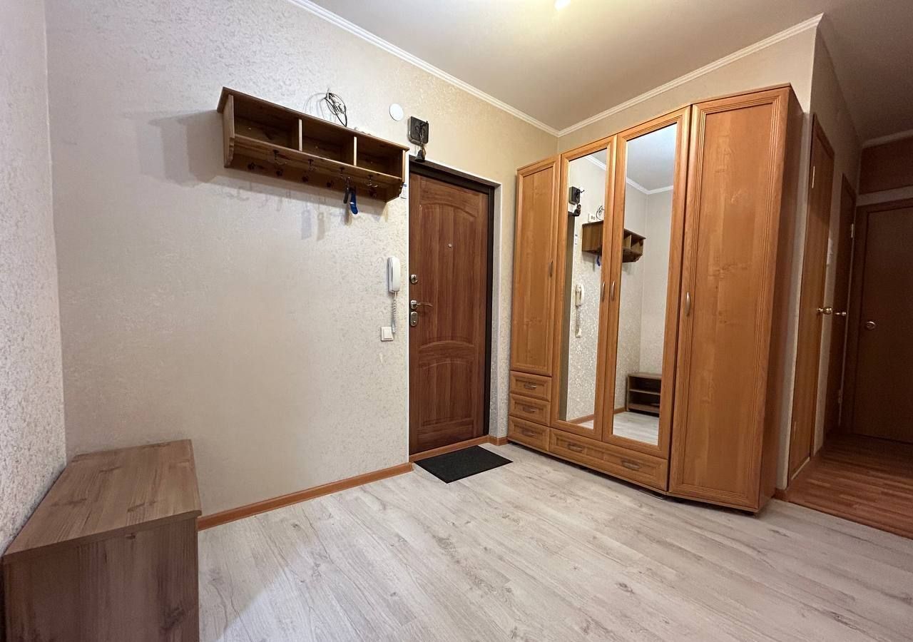квартира г Санкт-Петербург метро Ладожская пр-кт Ударников 38к/2 фото 1