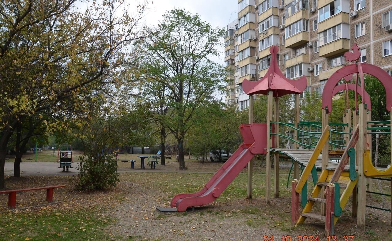квартира г Краснодар р-н Западный ул им. 70-летия Октября 20/2 мкр-н Юбилейный фото 12