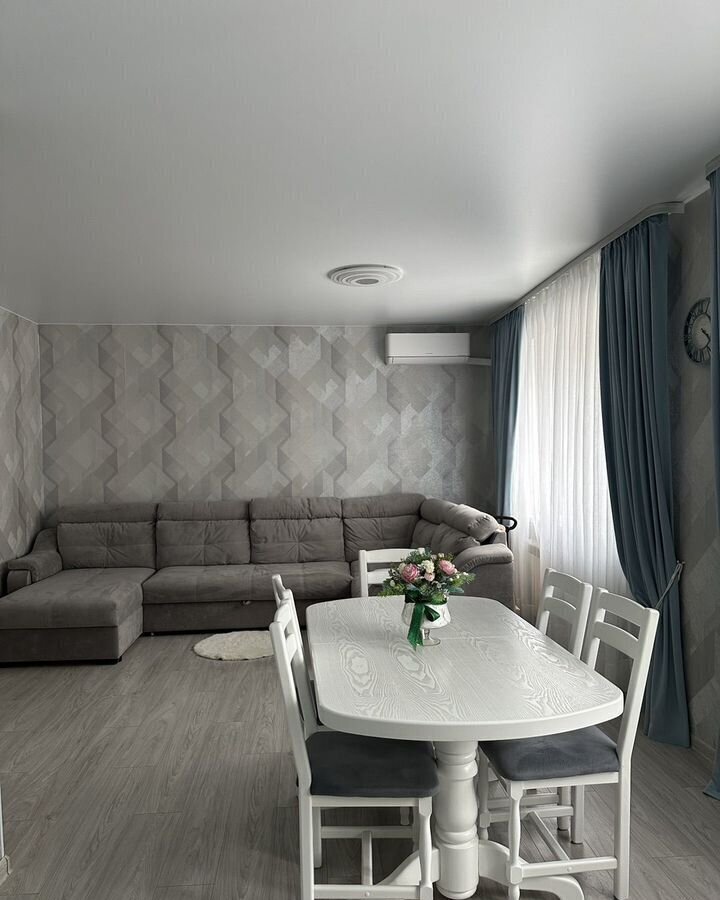 квартира г Тюмень р-н Центральный ул Мельникайте 32 фото 7
