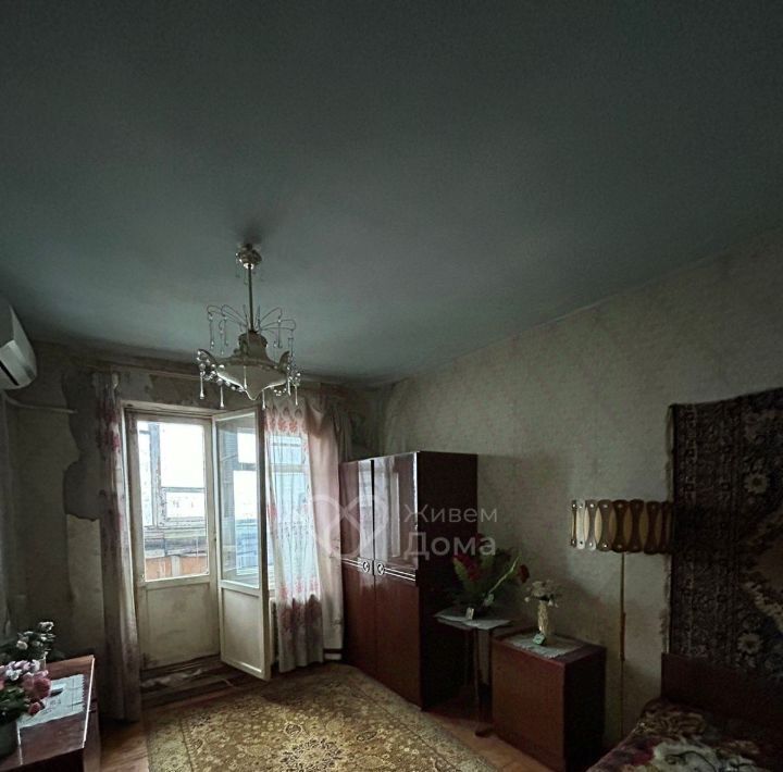 квартира г Волгоград р-н Дзержинский ул 8-й Воздушной Армии 41 фото 3