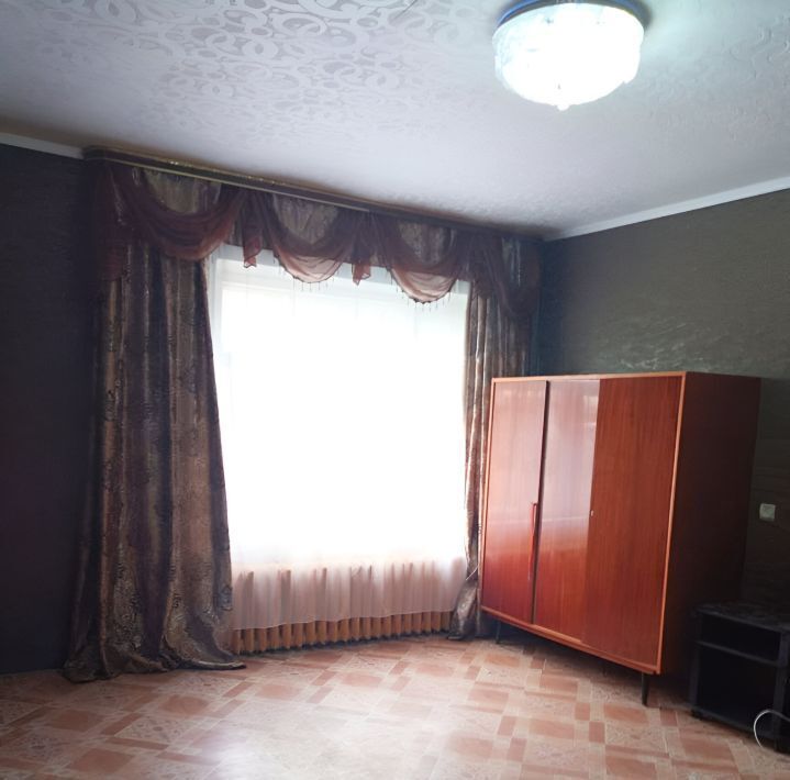 комната г Екатеринбург р-н Орджоникидзевский Уралмаш ул Стахановская 8 фото 1