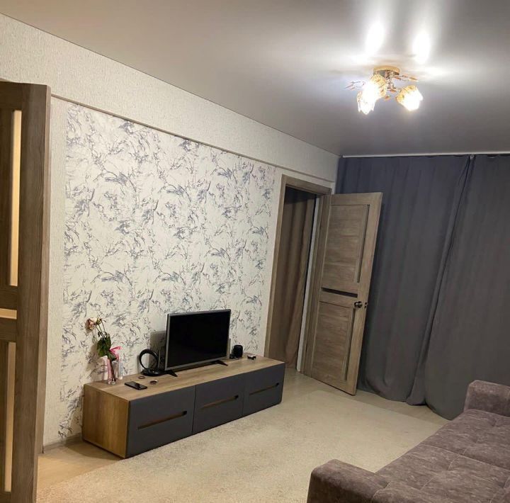 квартира г Омск р-н Кировский ул Дианова 5а Кировский АО фото 3
