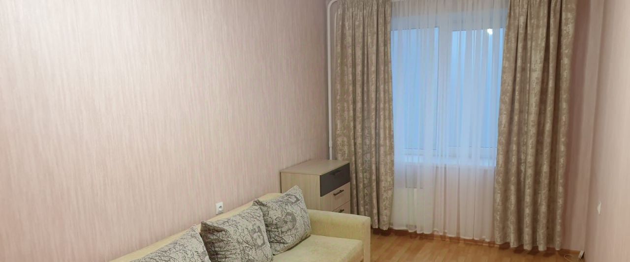 квартира г Волгоград р-н Дзержинский б-р 30-летия Победы 42 фото 13