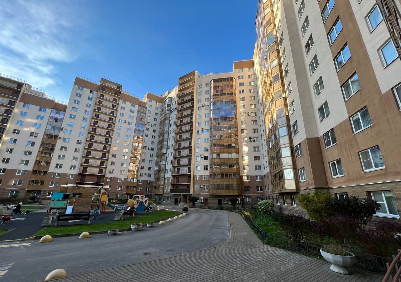 квартира г Санкт-Петербург ул Оптиков 38к/1 Беговая фото 17