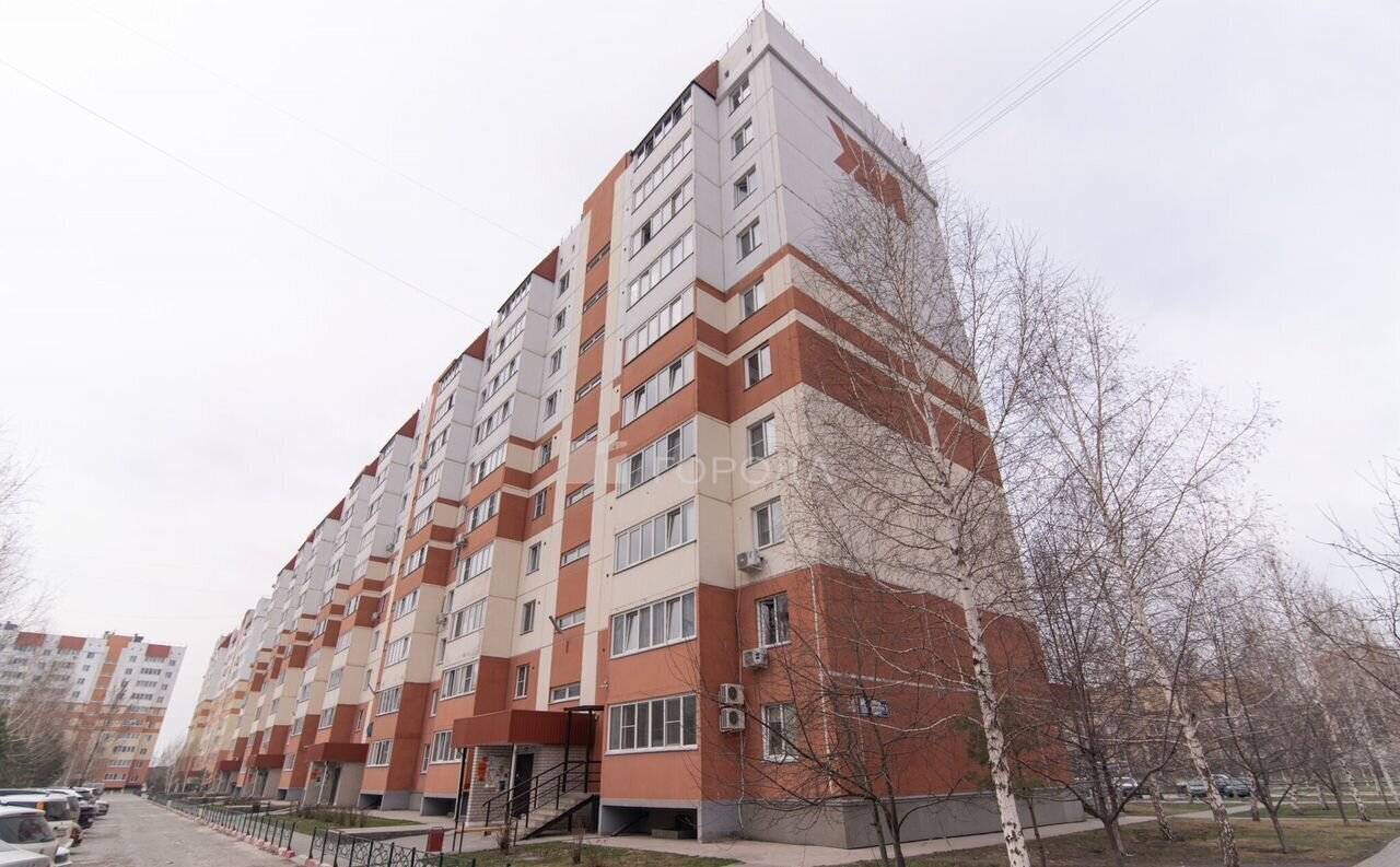 квартира г Барнаул р-н Индустриальный ул Шумакова 63 квартал «Лазурный» фото 1