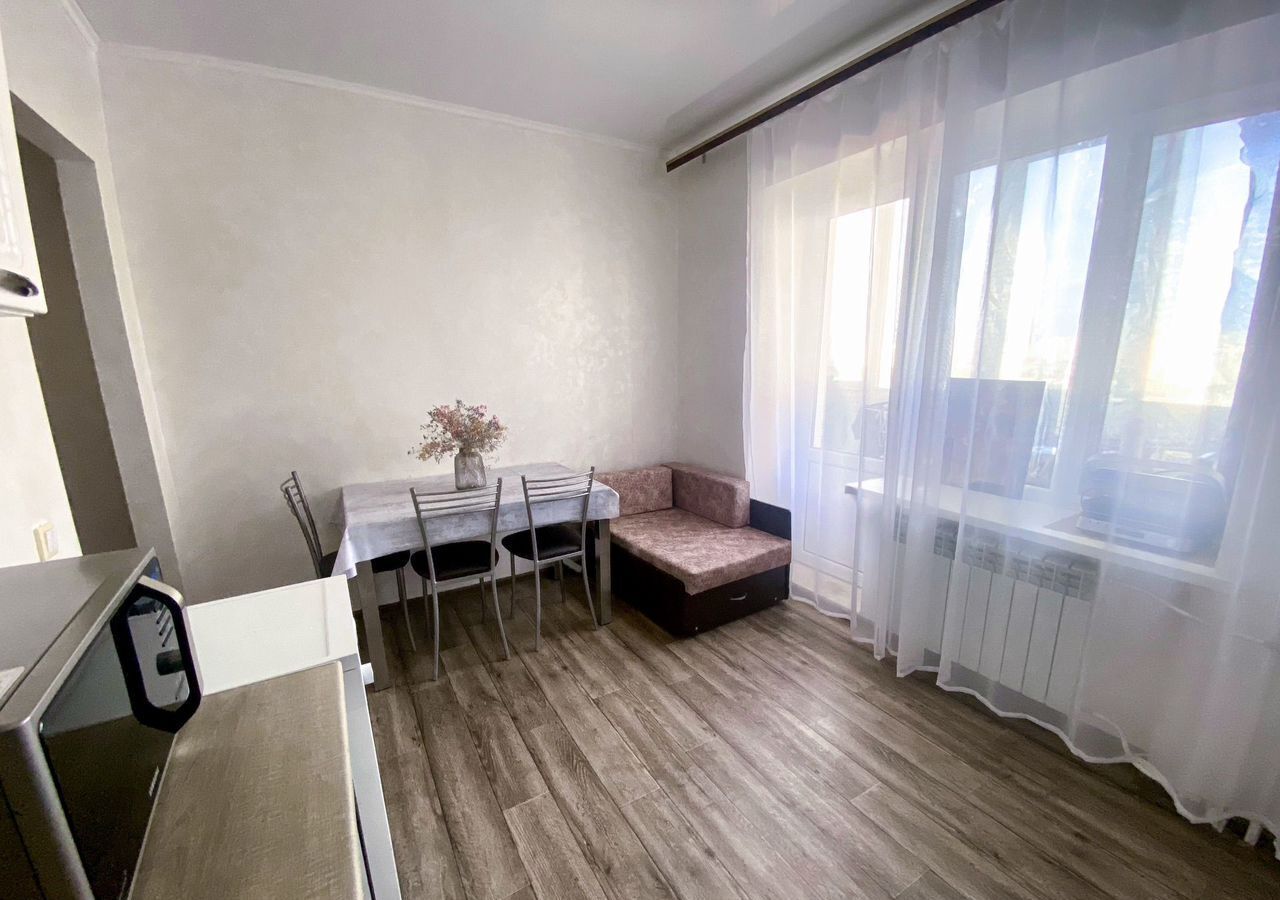 квартира г Ставрополь р-н Промышленный ул Доваторцев 84/4 фото 2