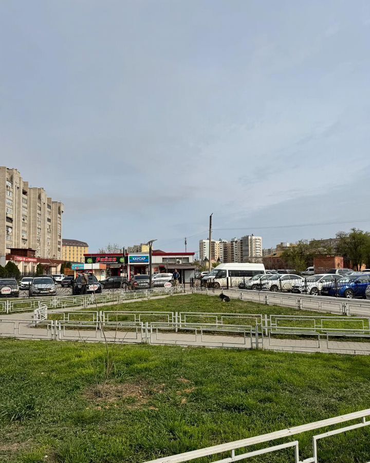 торговое помещение г Астрахань р-н Ленинский ул Беринга 2аа фото 1