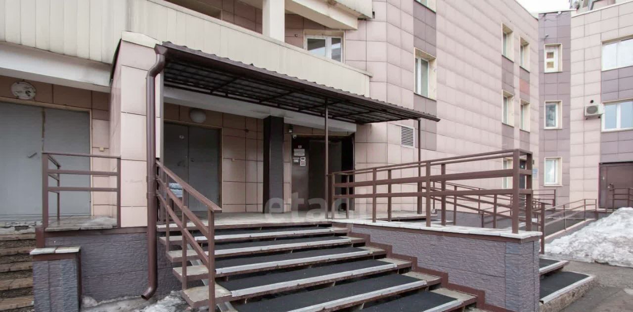 квартира г Новокузнецк р-н Центральный ул Тольятти 5б фото 18