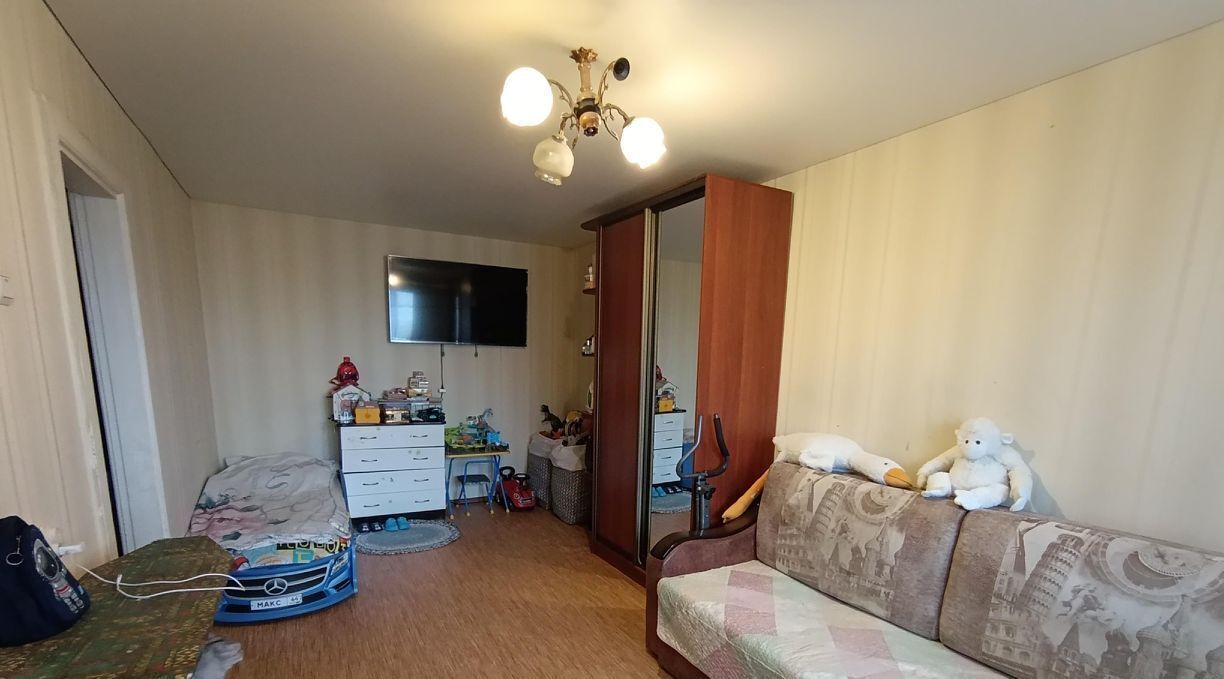 квартира г Саратов р-н Ленинский ул им Лебедева-Кумача В.И. 77 фото 2