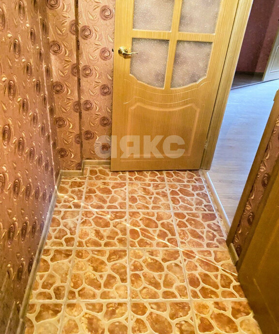квартира г Волгоград р-н Кировский ул им. Зины Маресевой 5а фото 12
