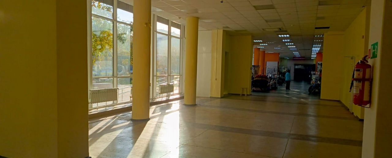 торговое помещение г Челябинск р-н Курчатовский пр-кт Комсомольский 52 фото 2