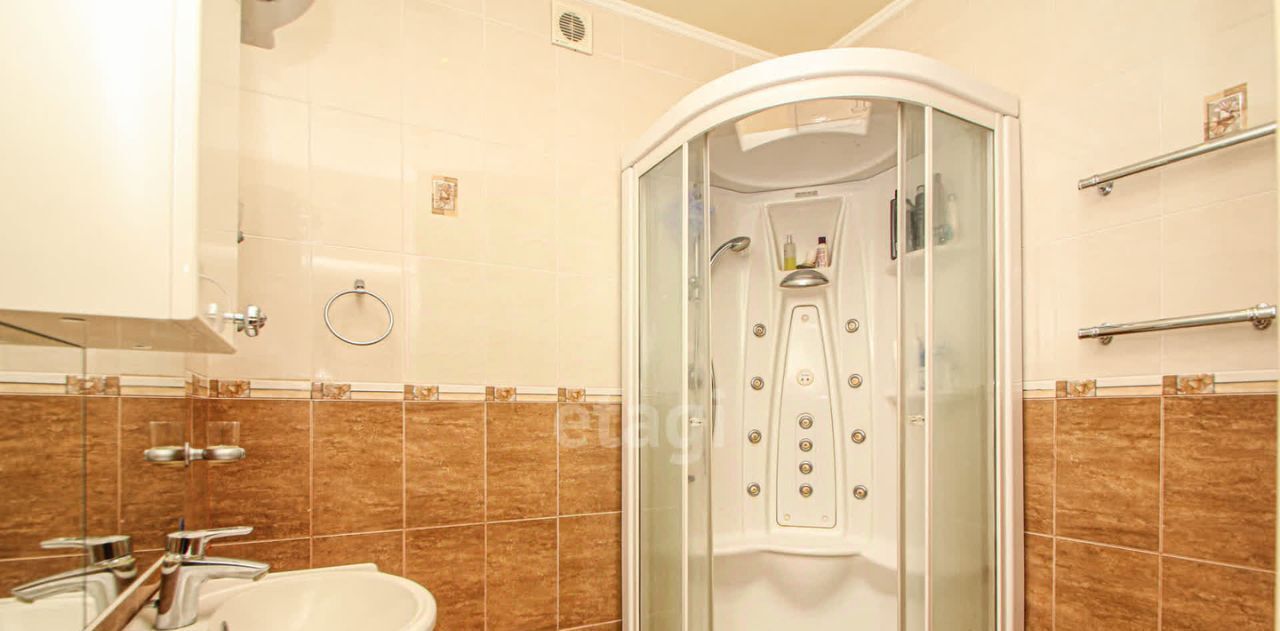 квартира г Тюмень р-н Центральный ул Сургутская 11к/3 фото 45