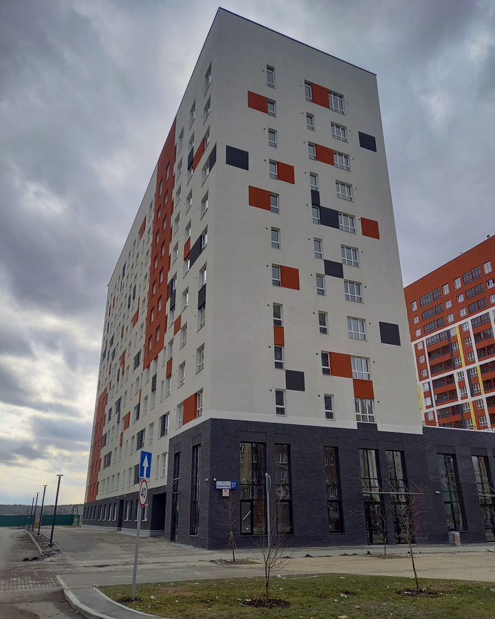 квартира г Екатеринбург Академический ул Академика Ландау 37 фото 1