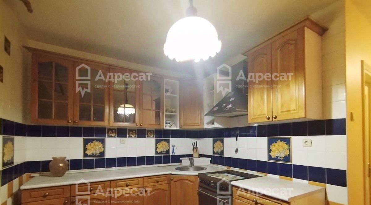 квартира г Волгоград р-н Дзержинский б-р 30-летия Победы 38 фото 1