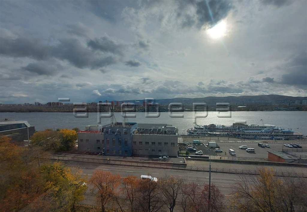 квартира г Красноярск р-н Центральный ул Дубровинского 56 фото 1