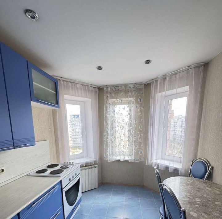 квартира г Тольятти р-н Автозаводский б-р Цветной 35 16-й кв-л фото 2