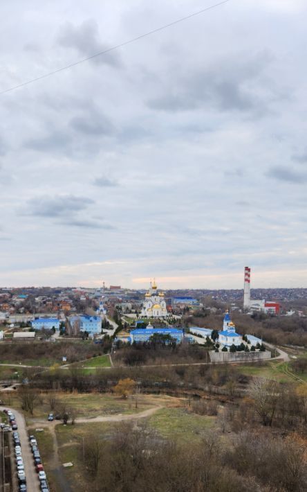 квартира г Ростов-на-Дону р-н Ворошиловский Северный ул Пацаева 18 фото 1