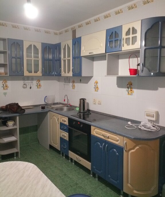квартира г Астрахань р-н Кировский ул Валерии Барсовой 17к/2 фото 2