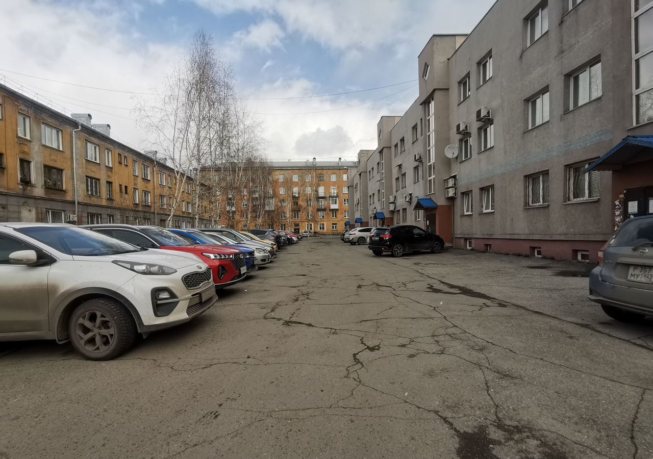 офис г Новокузнецк р-н Центральный ул Хитарова 30 фото 1