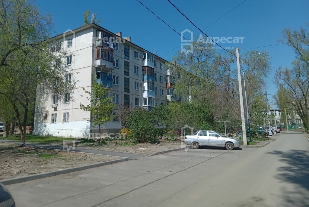 квартира г Волгоград р-н Кировский ул 64-й Армии 38а фото 1