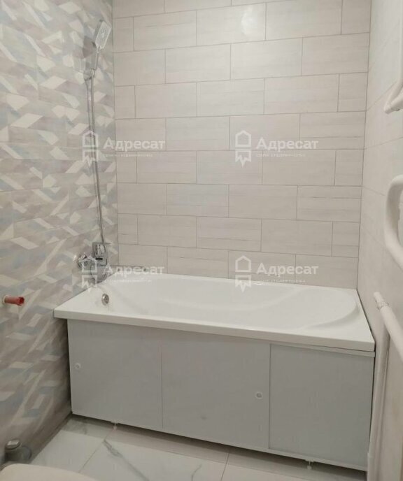квартира г Волгоград р-н Кировский ул 64-й Армии 38а фото 7