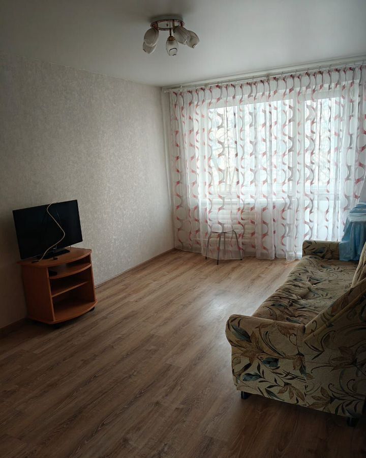 квартира г Ижевск р-н Устиновский ул Труда 62 фото 1