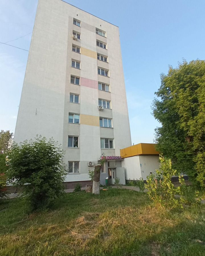 торговое помещение г Набережные Челны р-н Комсомольский ЗЯБ ул Железнодорожников 59а фото 11